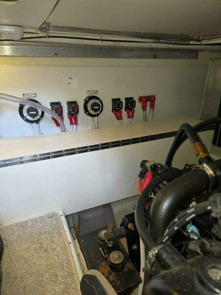 2003 Carver 360 Sport Sedan