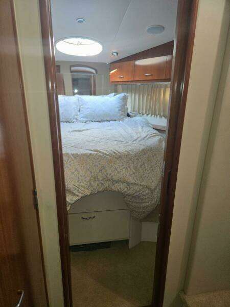 2003 Carver 360 Sport Sedan