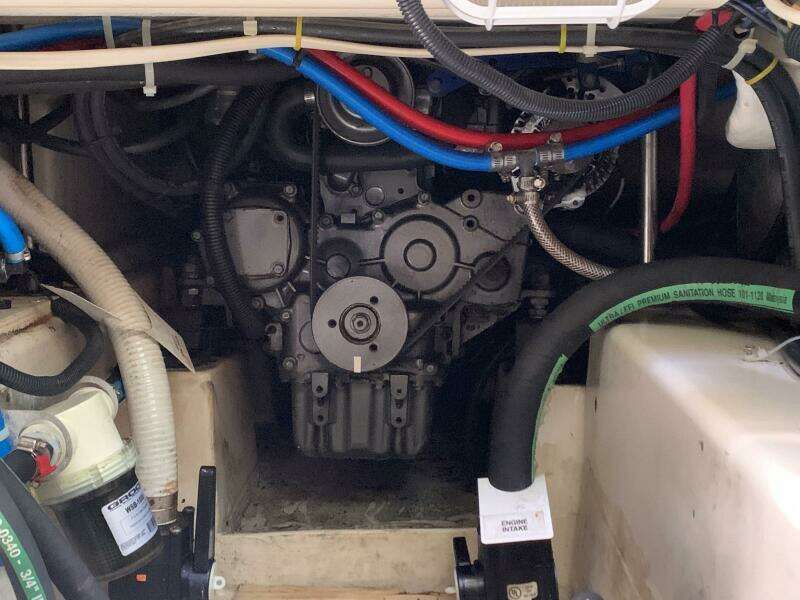 2007 Catalina Morgan 440 Deck Salon