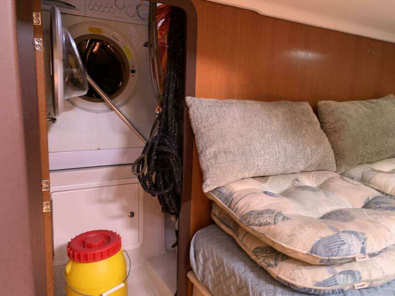 2007 Catalina Morgan 440 Deck Salon