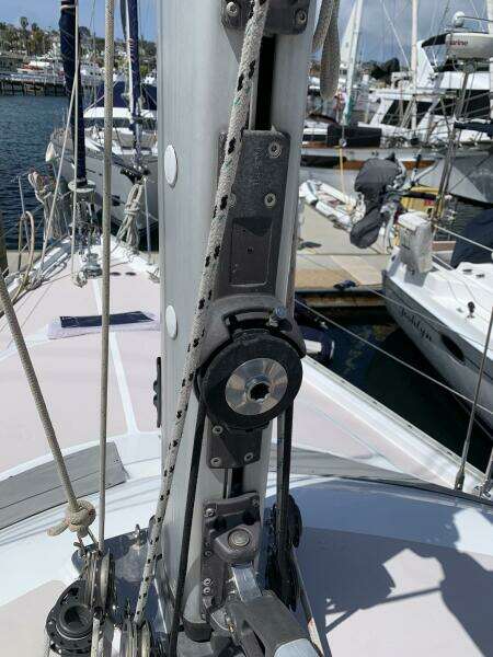 2007 Catalina Morgan 440 Deck Salon