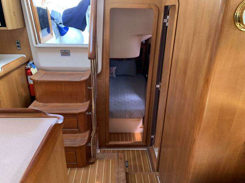 2007 Catalina Morgan 440 Deck Salon