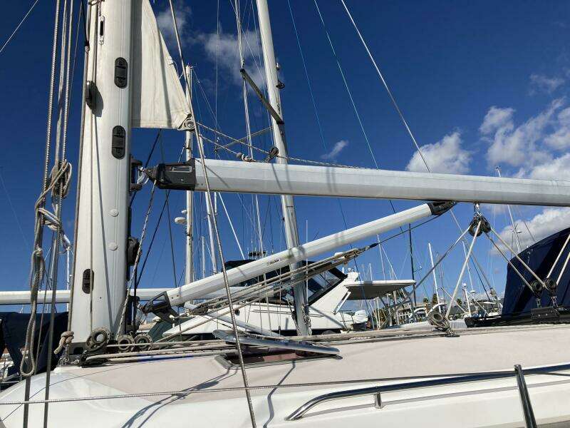 2007 Catalina Morgan 440 Deck Salon