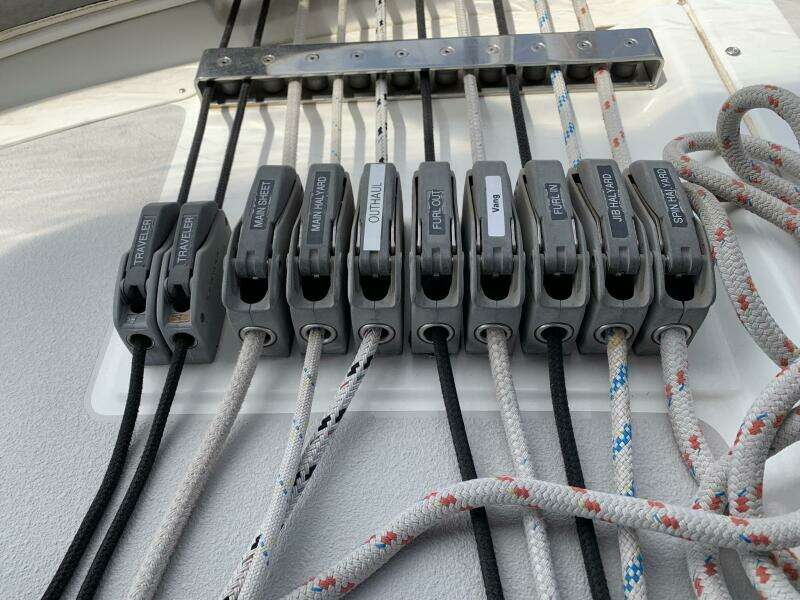 2007 Catalina Morgan 440 Deck Salon