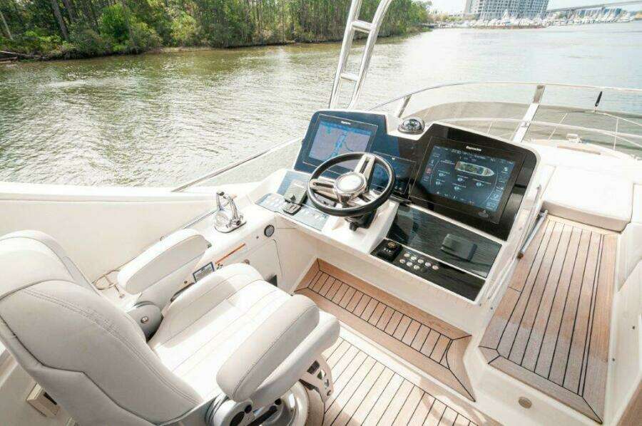 2018 Sea Ray L550 Flybridge-Flybridge