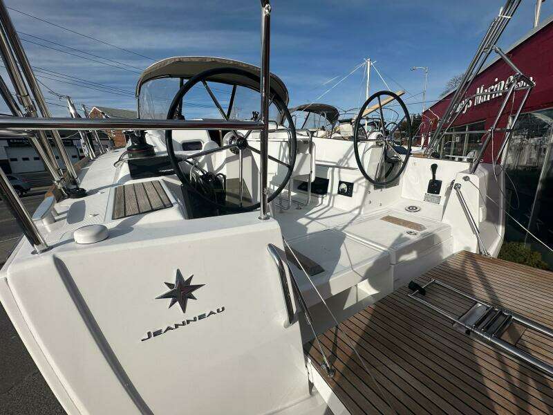 2020 Jeanneau Sun Odyssey 349