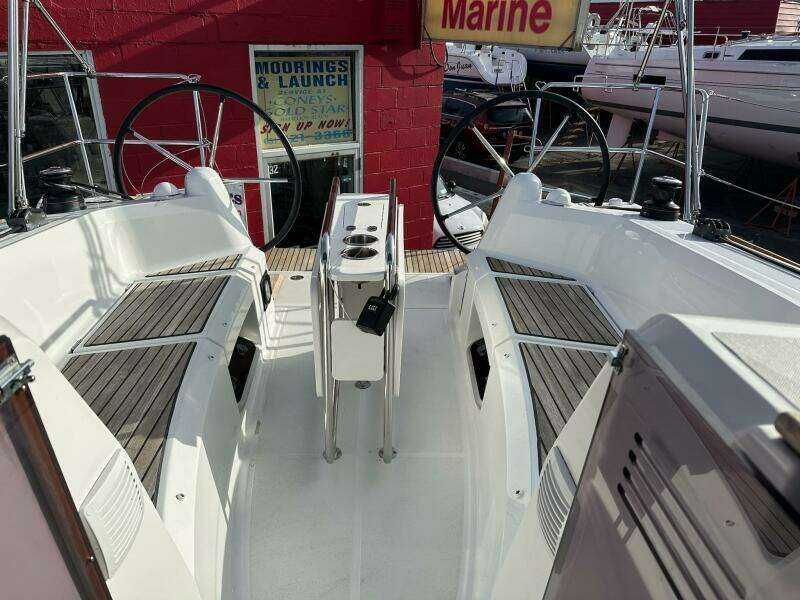 2020 Jeanneau Sun Odyssey 349