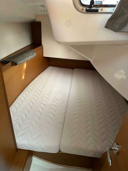 2020 Jeanneau Sun Odyssey 349