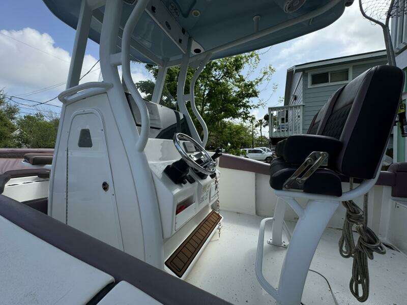 2017 Tidewater 252 LXF