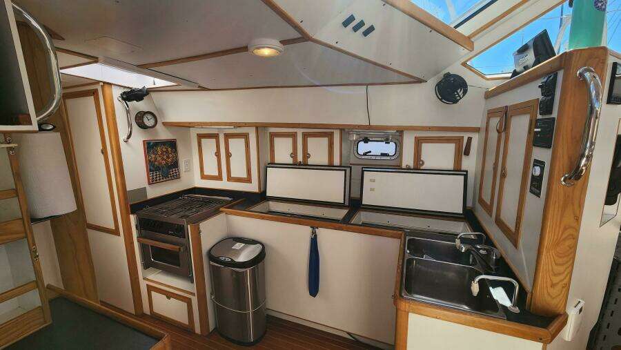 2004 Dudley Dix Jacobs Bros 43 Pilot