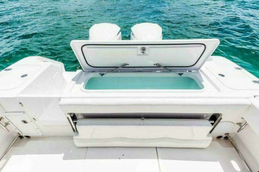 2025 Edgewater 325CC