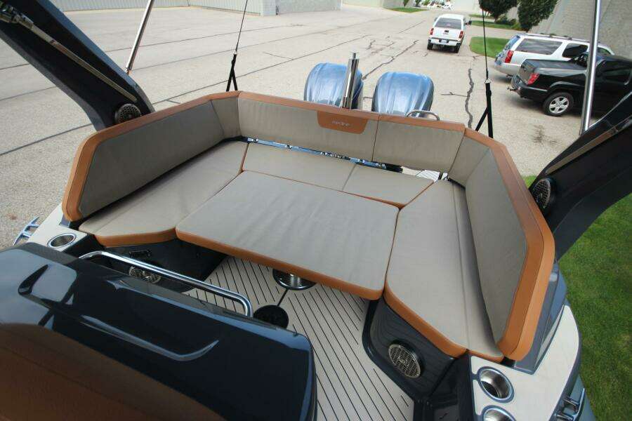 2024 Zodiac Medline 9 NEO