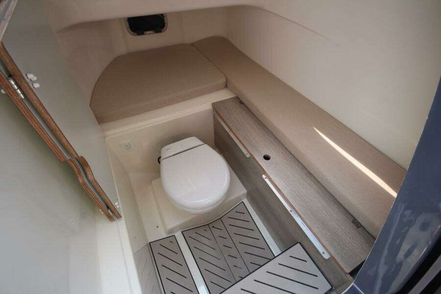 2024 Zodiac Medline 9 NEO