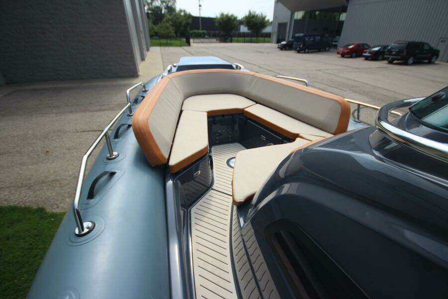 2024 Zodiac Medline 9 NEO