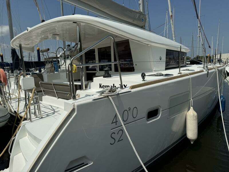 2016 Lagoon 400 S2