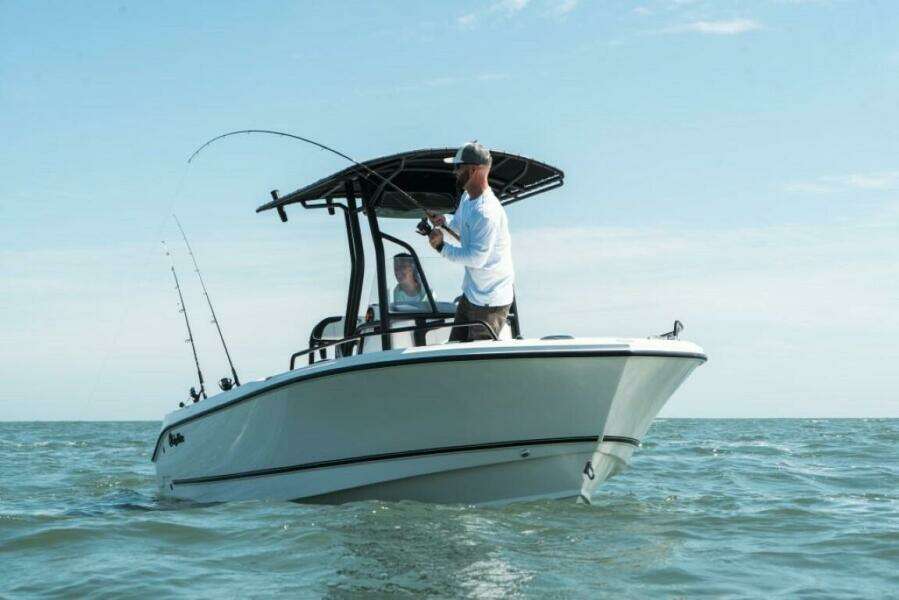 2025 Edgewater 208CC