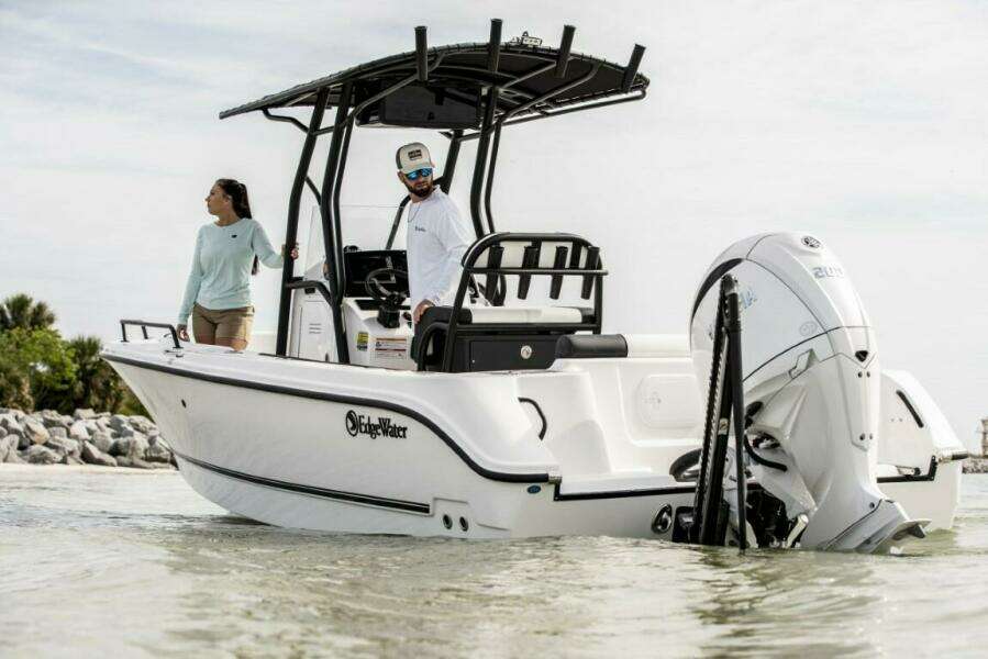 2025 Edgewater 208CC