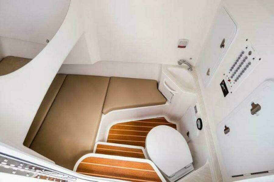 2025 Edgewater 285CC