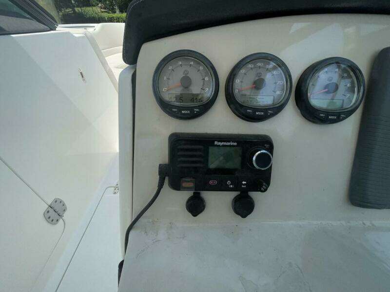 2016 Boston Whaler 270 Vantage