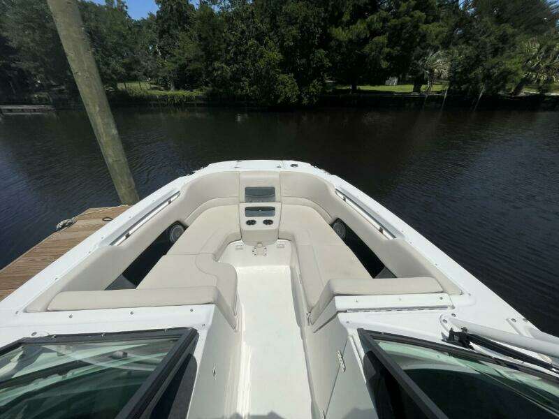 2016 Boston Whaler 270 Vantage