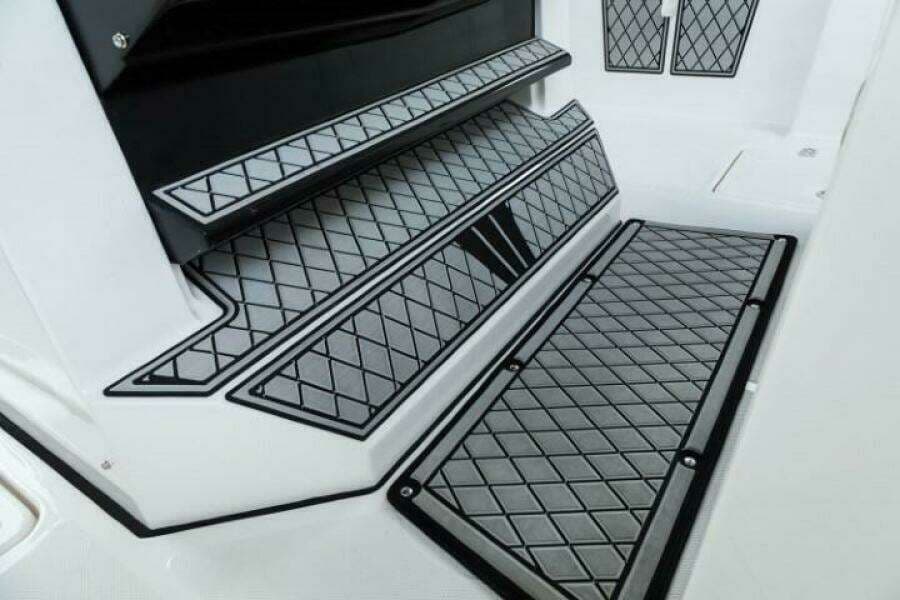 2025 Wellcraft 302 Fisherman