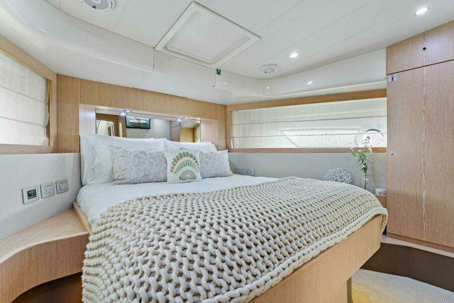 2013 Ferretti Yachts 620