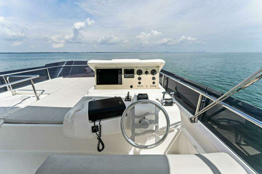 2013 Ferretti Yachts 620
