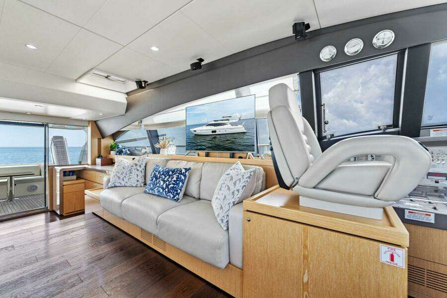 2013 Ferretti Yachts 620