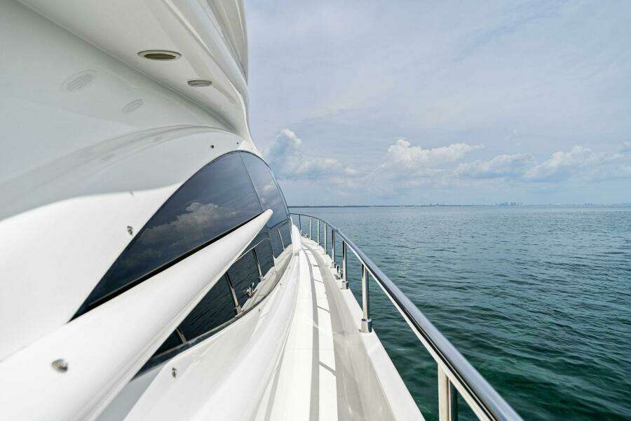 2013 Ferretti Yachts 620