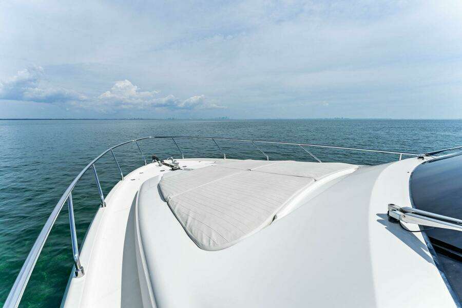 2013 Ferretti Yachts 620