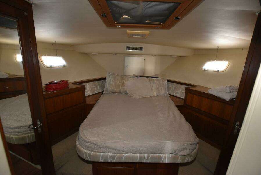 1988 Hatteras 48 Convertible