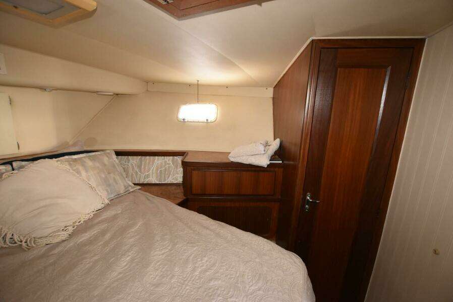 1988 Hatteras 48 Convertible