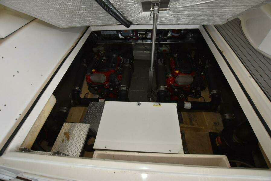 2007 Regal Commodore 4060