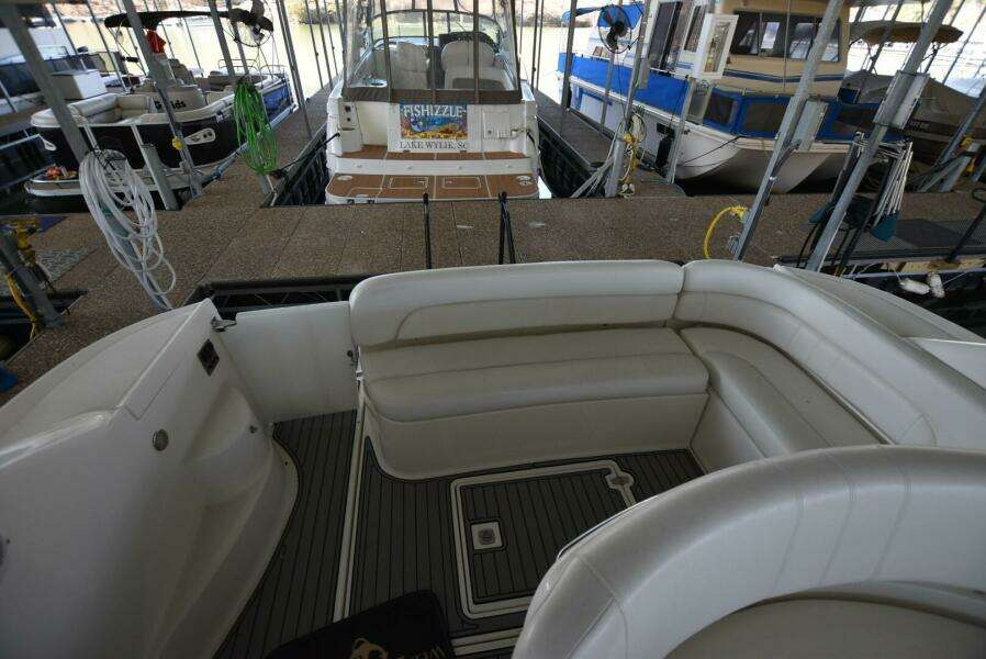 2007 Regal Commodore 4060