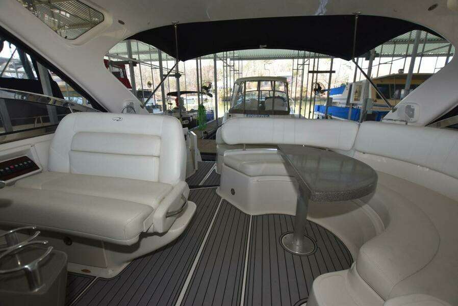 2007 Regal Commodore 4060