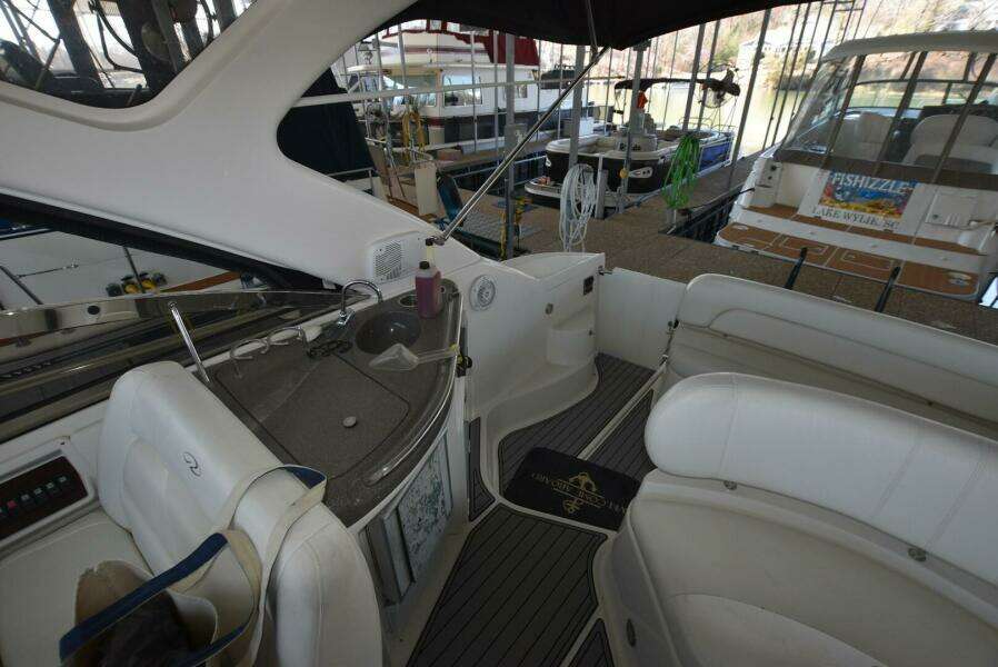 2007 Regal Commodore 4060