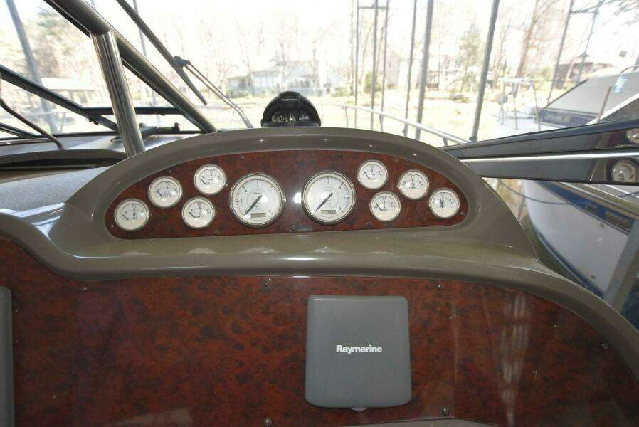 2007 Regal Commodore 4060