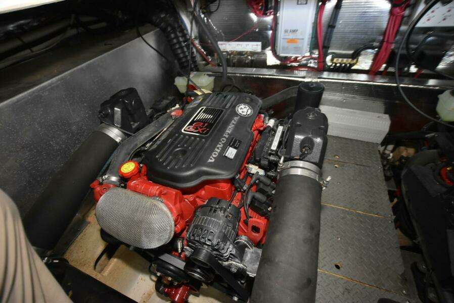 2007 Regal Commodore 4060