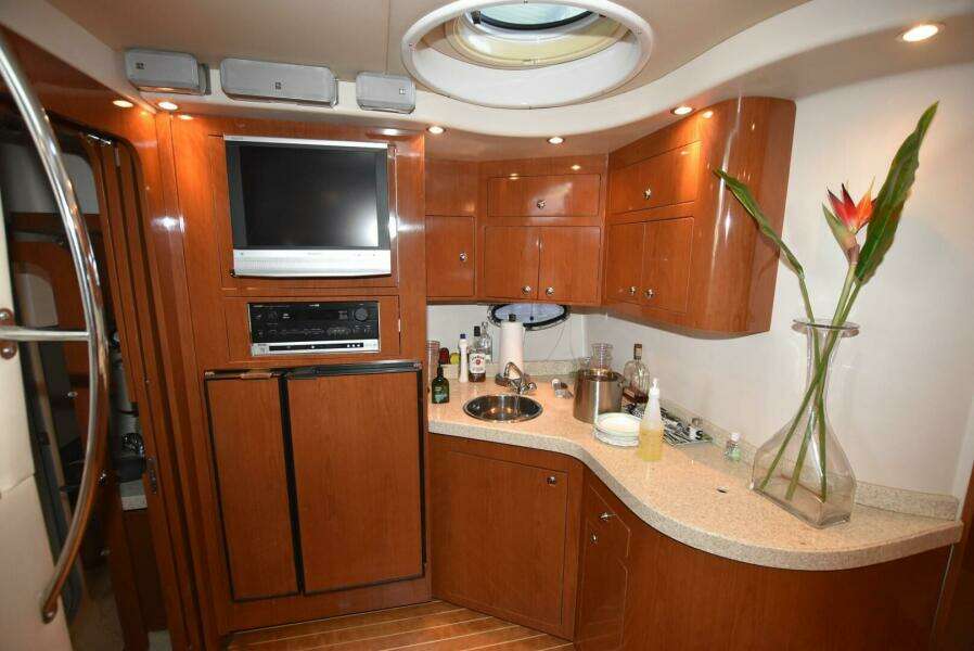 2007 Regal Commodore 4060