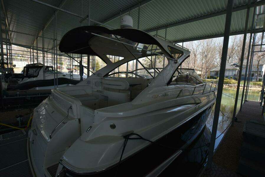 2007 Regal Commodore 4060