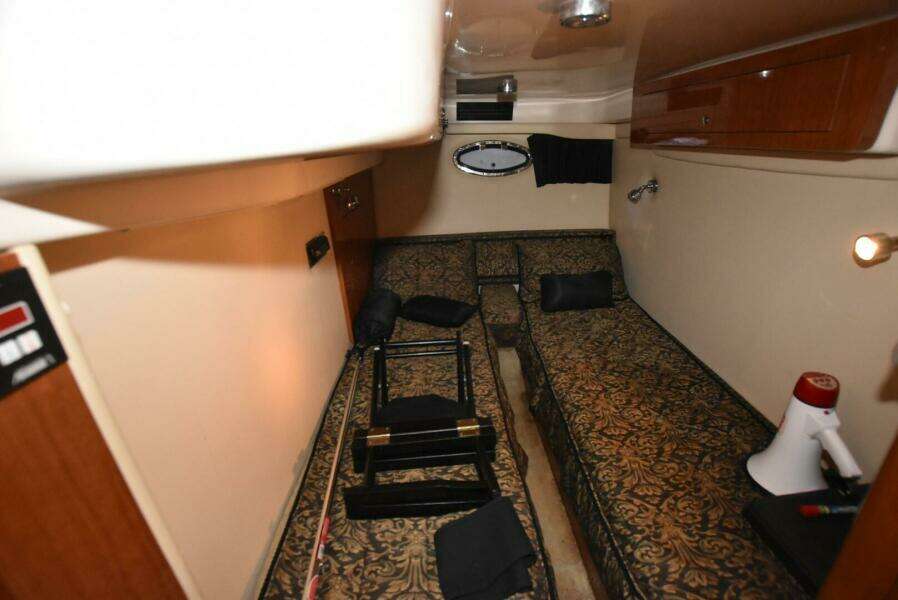 2007 Regal Commodore 4060