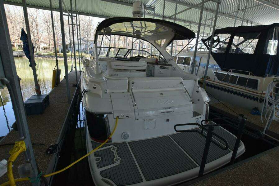 2007 Regal Commodore 4060