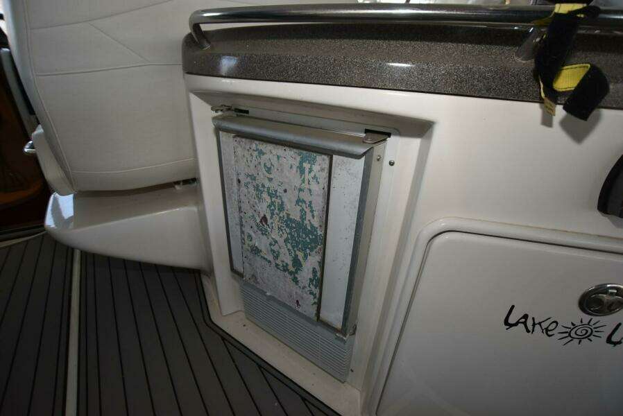 2007 Regal Commodore 4060