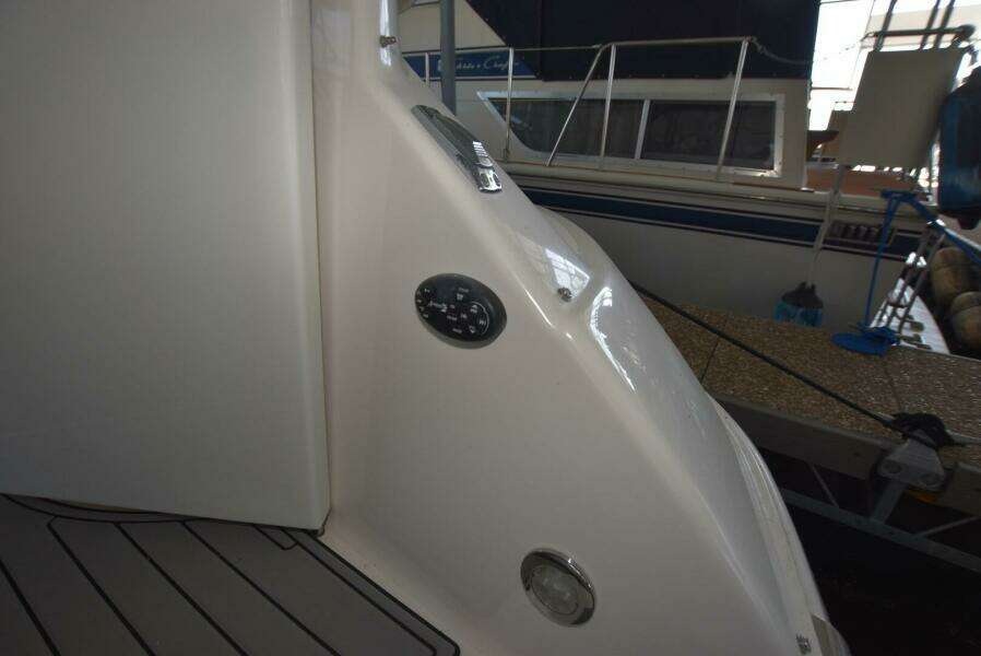 2007 Regal Commodore 4060