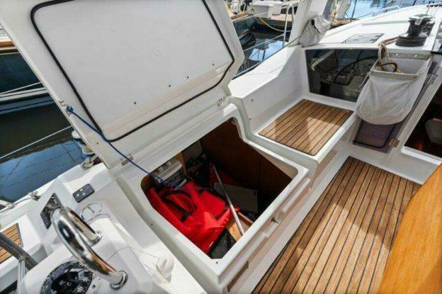 2018 Beneteau 41.1
