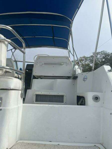 1989 Carver 2557 Montego