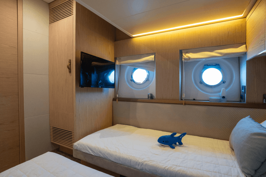 2019 Monte Carlo Yachts MC6