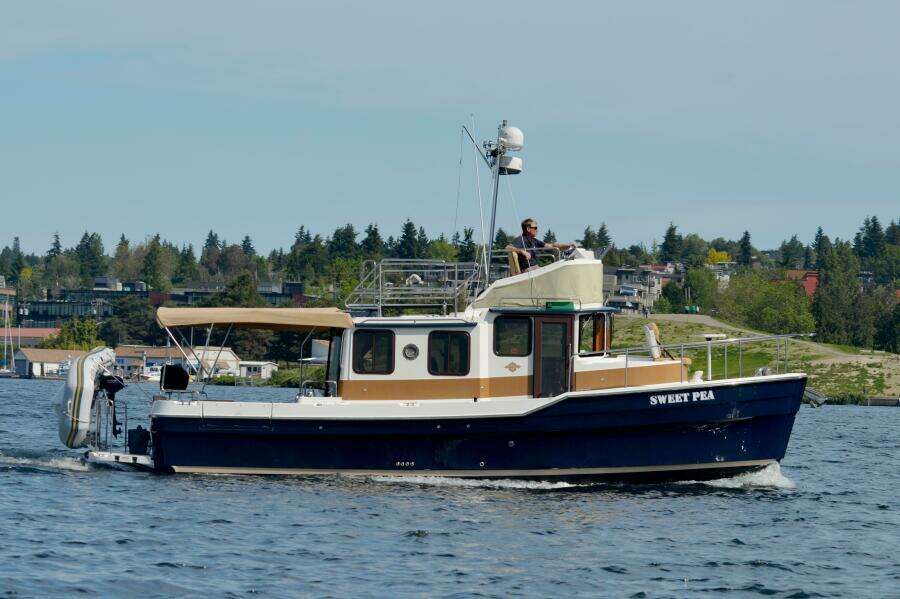 2013 Ranger Tugs R-31 CB