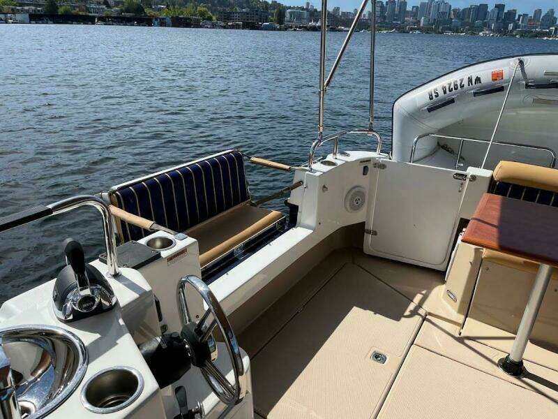 2013 Ranger Tugs R-31 CB