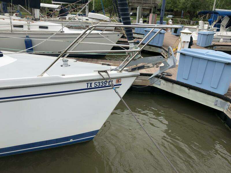 2005 Catalina 320